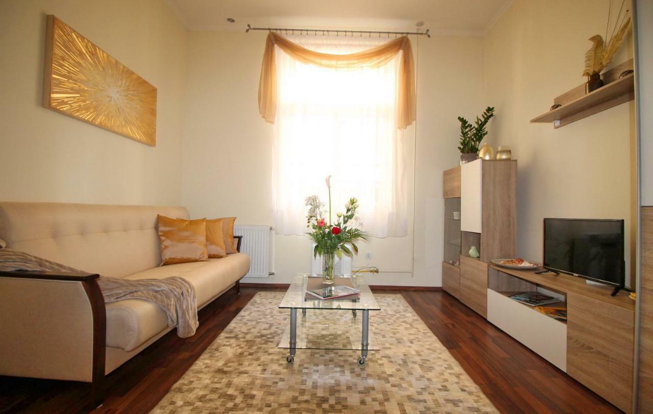 Castle Court Apartment Budapeşte Dış mekan fotoğraf