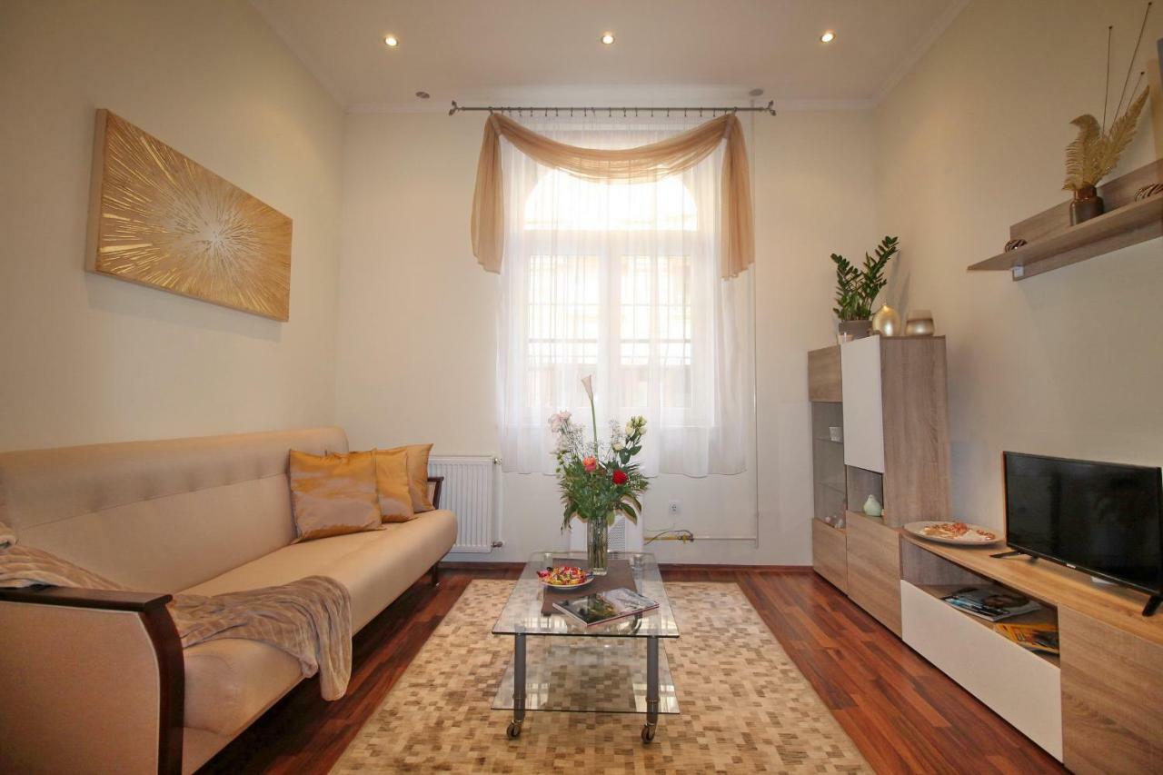 Castle Court Apartment Budapeşte Dış mekan fotoğraf